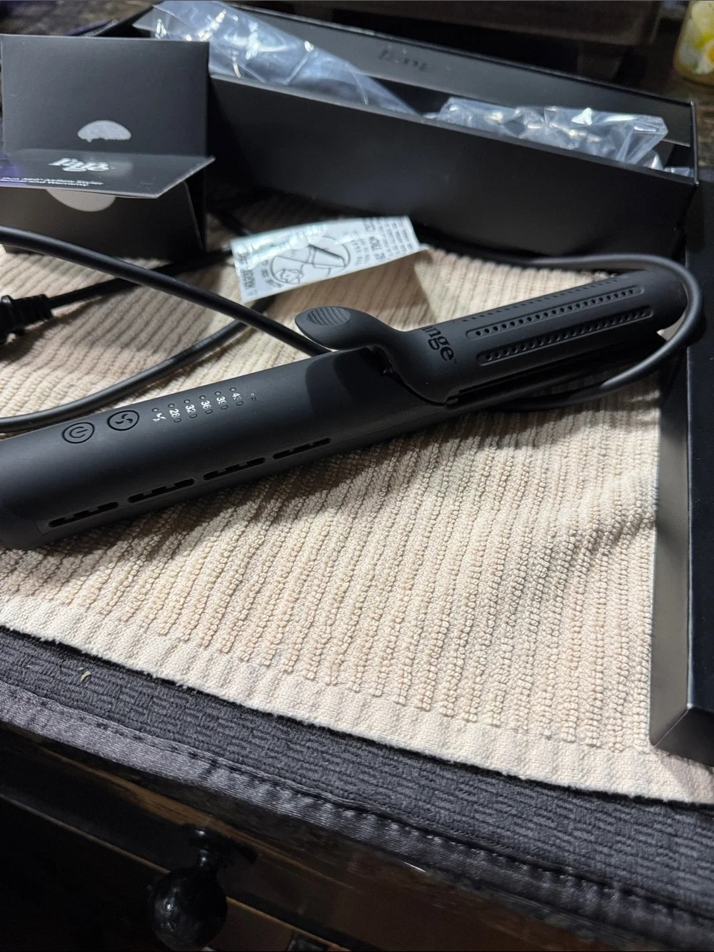 l'ange Black Hair Straightener / Styling Tool